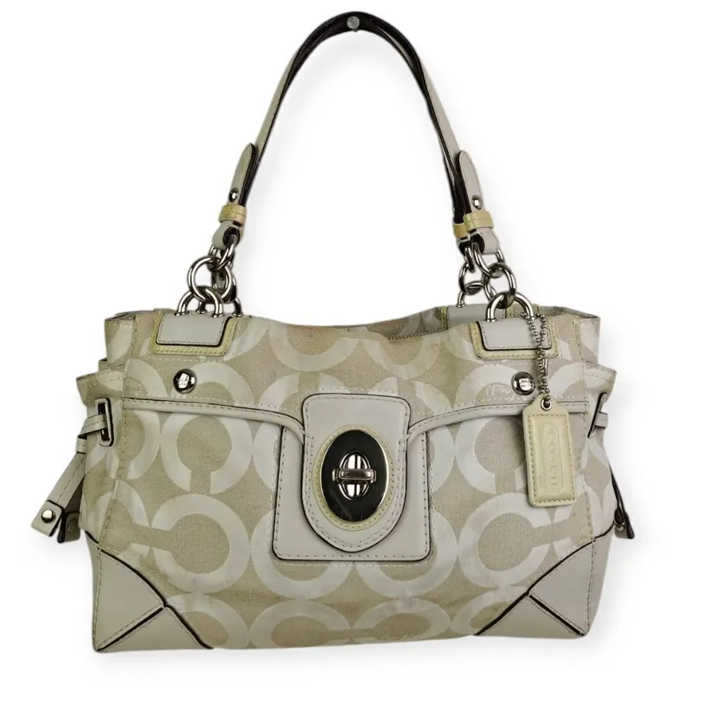 Coach elegant shoulder